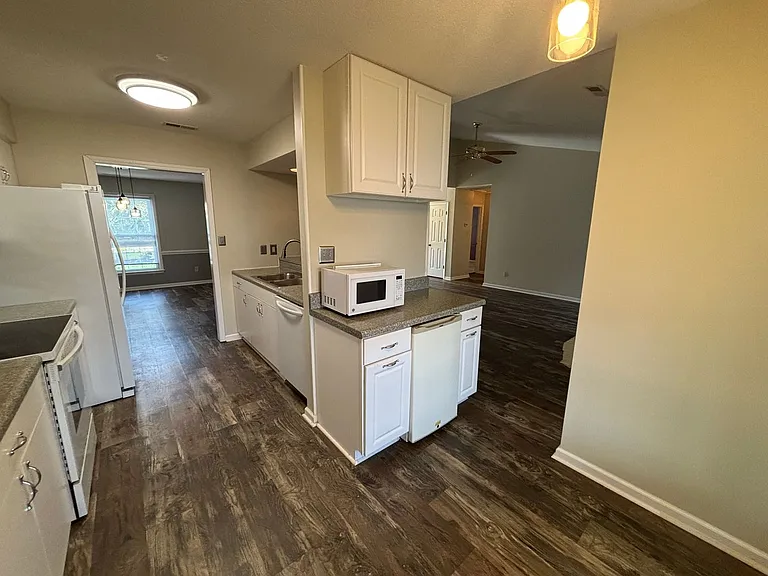 5405 Beretta Way — Photo 9
