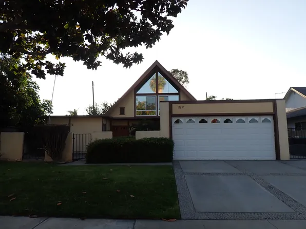 17697 Walnut St, Fountain Valley, CA 92708