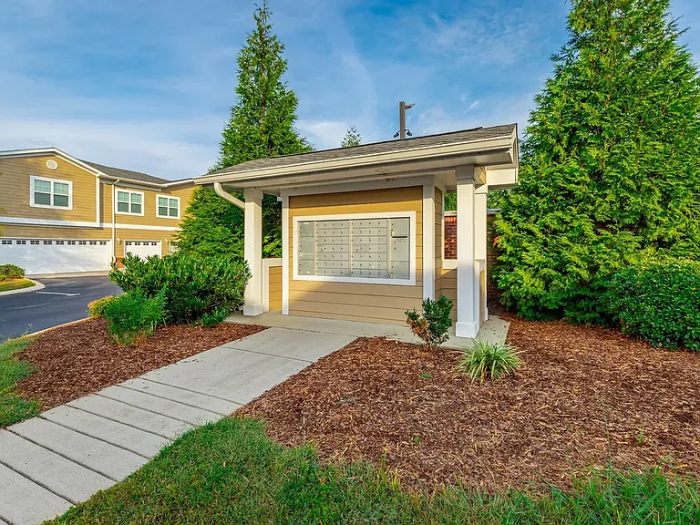 4102 Regency Ct — Photo 30