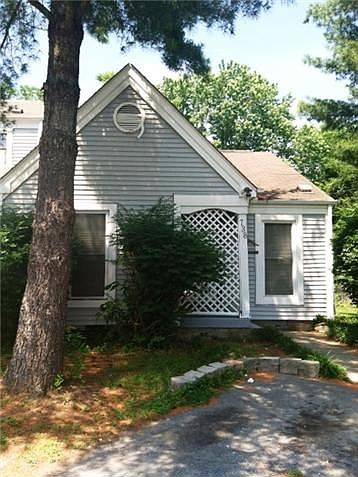 1st image of 738 Lake Terrace Dr