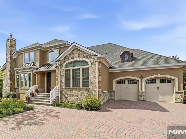 103 Windsor Lane, Ramsey, NJ 07446