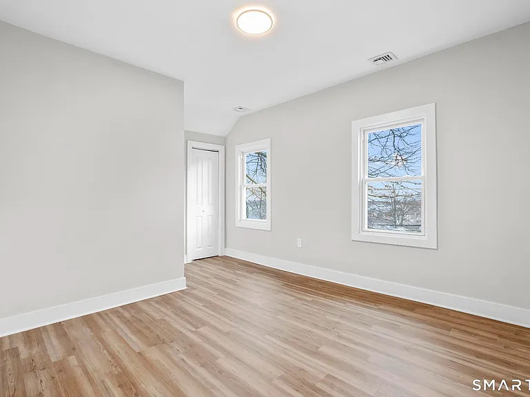 246 Judson Pl #B — Photo 8
