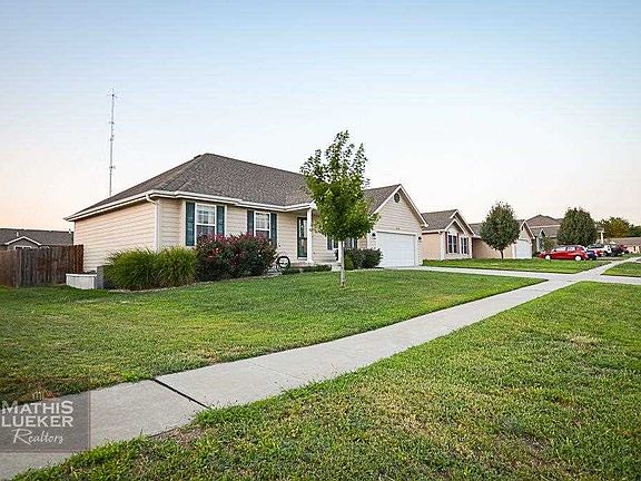 4th image of 2722 Anderson Dr