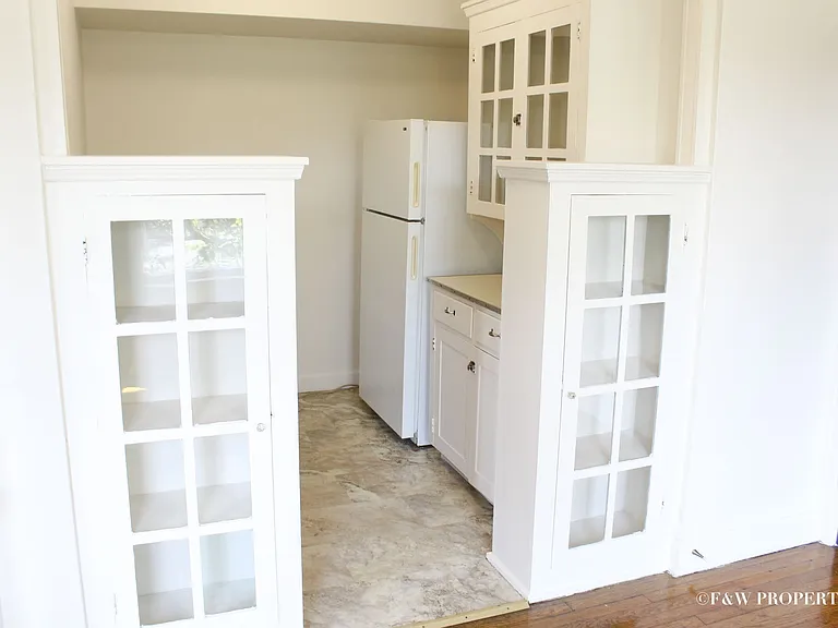 1560 E. Broad St. — Photo 14
