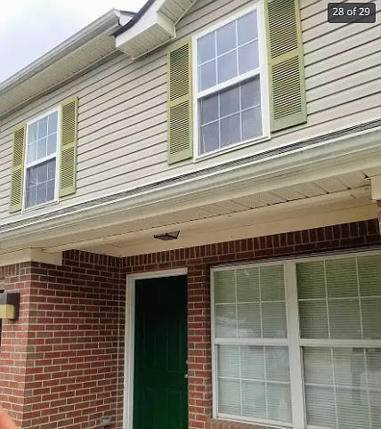 4233 Carson Ln — Photo 24