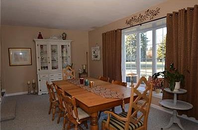 3rd image of 709 Yosemite Dr