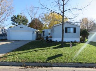 703 30th St NW, Faribault, MN 55021