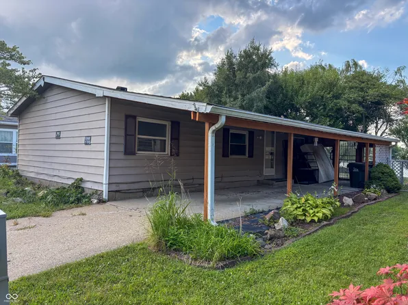 101 Fountain Lake Dr, Greenfield, IN 46140