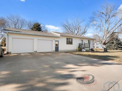 8 Anderson St, Vermillion, SD, 57069