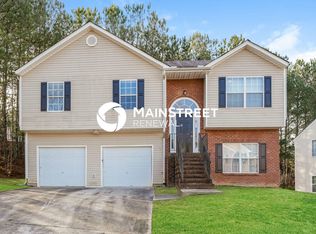 8139 Green Garden Dr, Riverdale, GA 30296