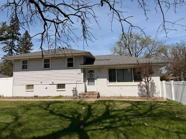6401 June Ave N, Brooklyn Center, MN 55429
