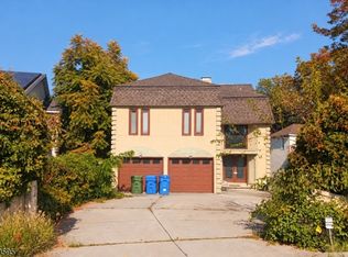 122 Rye Rd, Cherry Hill, NJ 08003