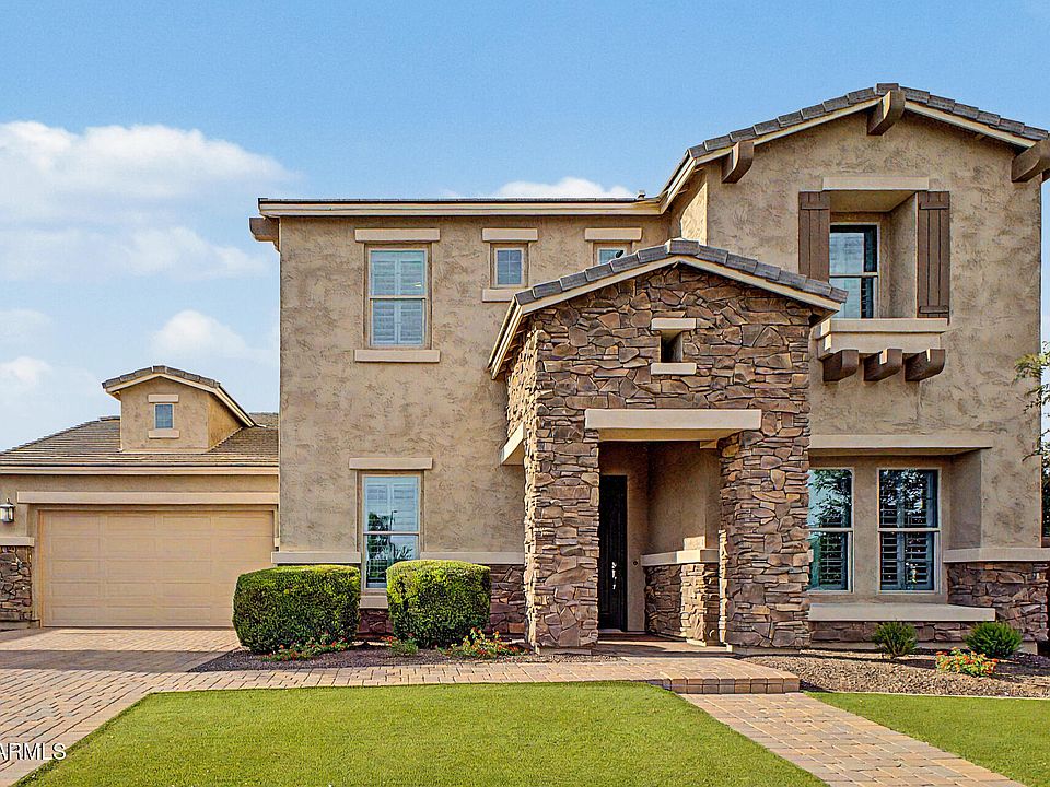 1st image of 1002 E PARKVIEW Drive
