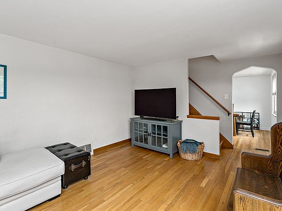4th image of 3238 Elderwood Dr