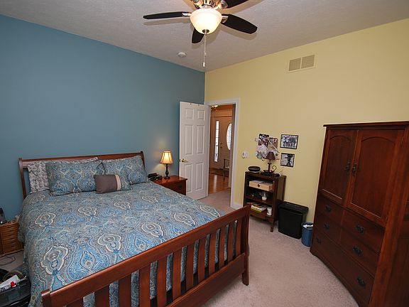 2nd image of 28 Nightfrost Ln