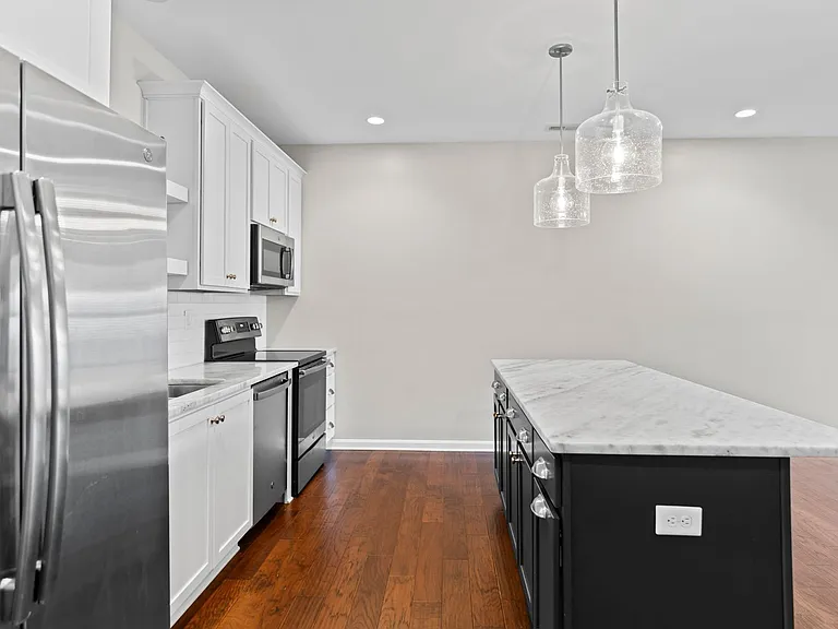4205 Taylor Cove Ct — Photo 11