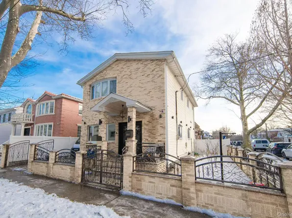 16602 76th Avenue, Fresh Meadows, NY 11366