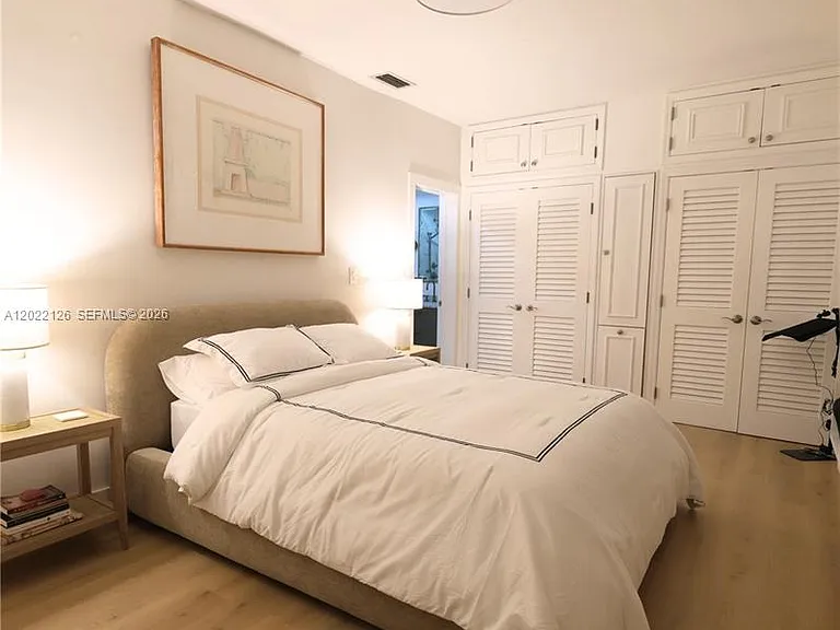 2338 SW 11th St — Photo 21