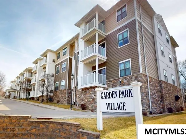 809 7th Ave N APT 301, Clear Lake, IA 50428