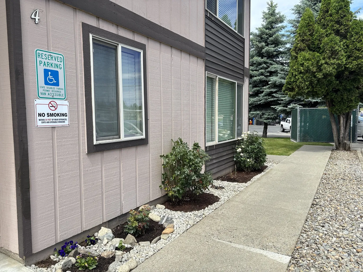 Treaty Rock Apartments — Photo 1