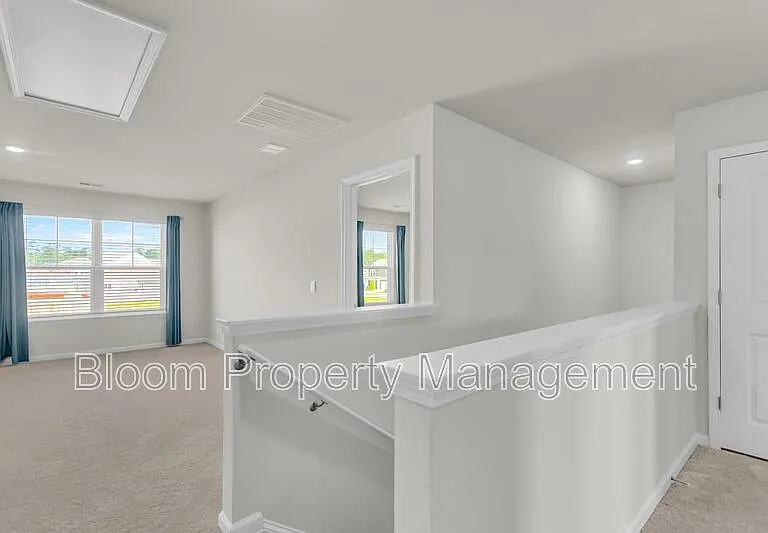 828 Lilyford Ln — Photo 36