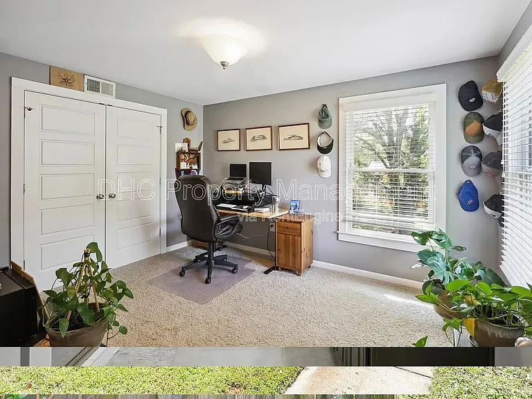 1695 Van Epps St SE — Photo 24
