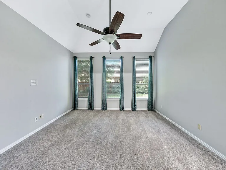 920 Ethan Rd — Photo 10