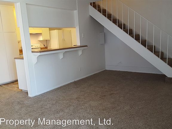 3rd image of 683 Pine Meadows Dr