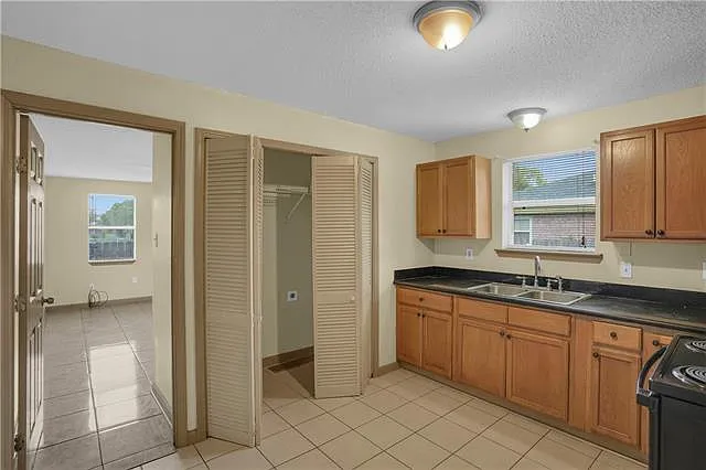 2 bed, 1.0 bath, 708 sqft, $1,500 — Photo 4