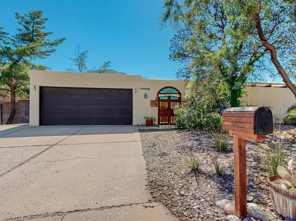 2904 Palo Alto Dr NE, Albuquerque, NM 87112