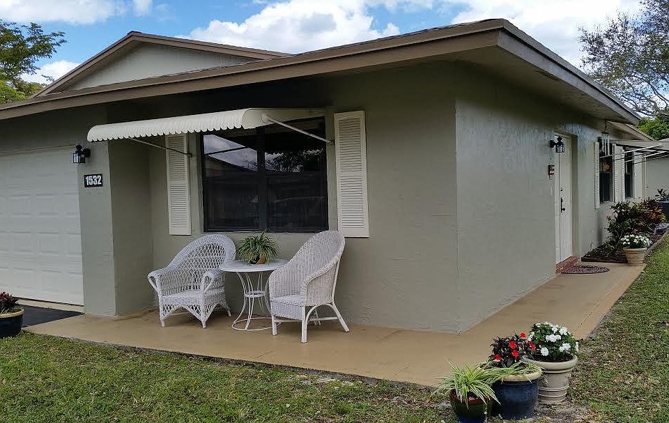 1st image of 1532 Palmland Dr