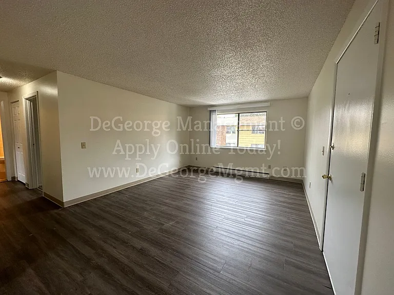 Oak Ridge Manor Apartments — Photo 9