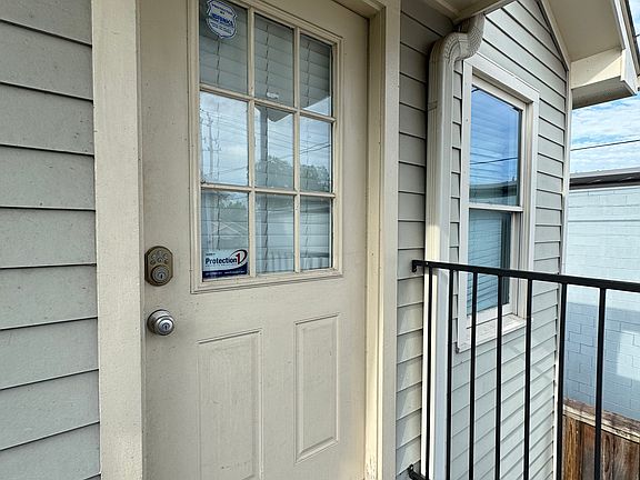 3rd image of 1543 Oxford St #1