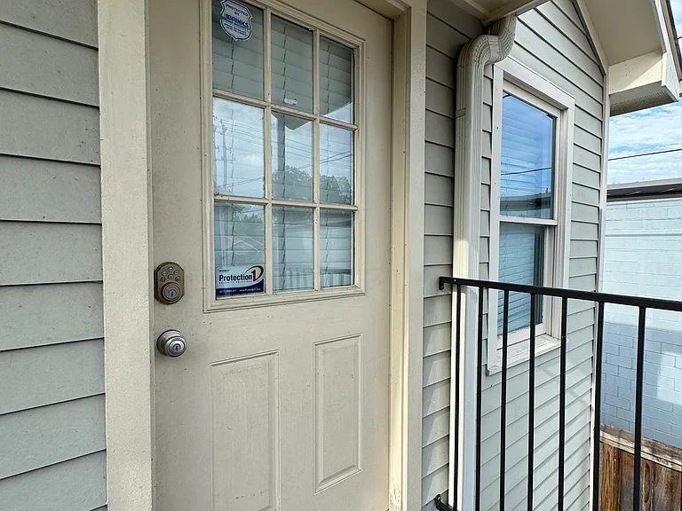1543 Oxford St #1 — Photo 3