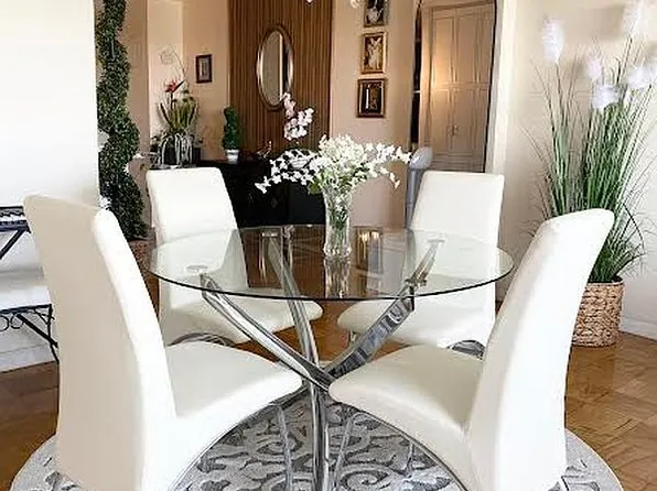 6120 Grand Central Pkwy #B910, Forest Hills, NY 11375