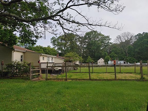 2nd image of 168 Lake Shore Dr