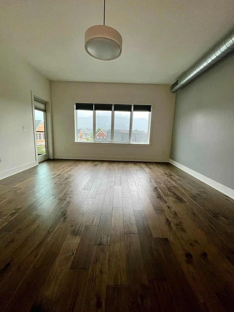 Old Trail Heights Apartments — Photo 3