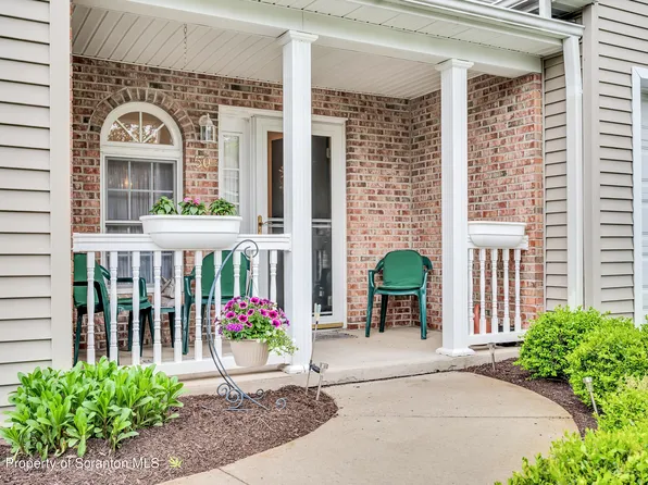 50 Parkland Dr, Clarks Summit, PA 18411