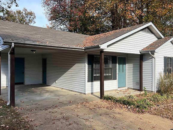 2nd image of 2910 Greenleaf Dr