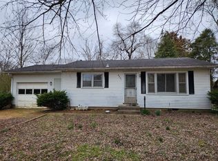 8801 Marx Rd, Evansville, IN 47720