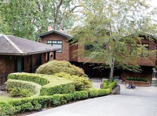 11837 SW Riverwood Rd, Portland, OR 97219