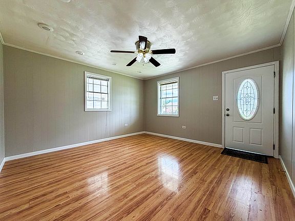 3rd image of 218 Ziegler Ave