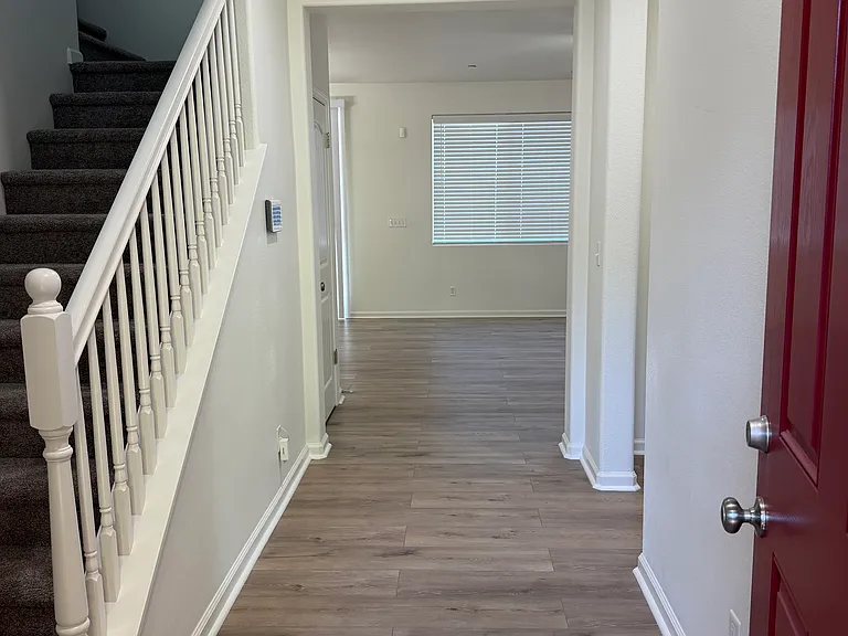 1774 W Burgundy Way — Photo 2