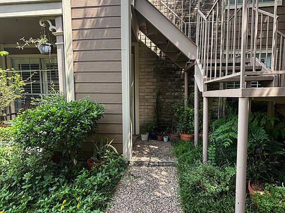 5th image of 1860 White Oak Dr APT 339