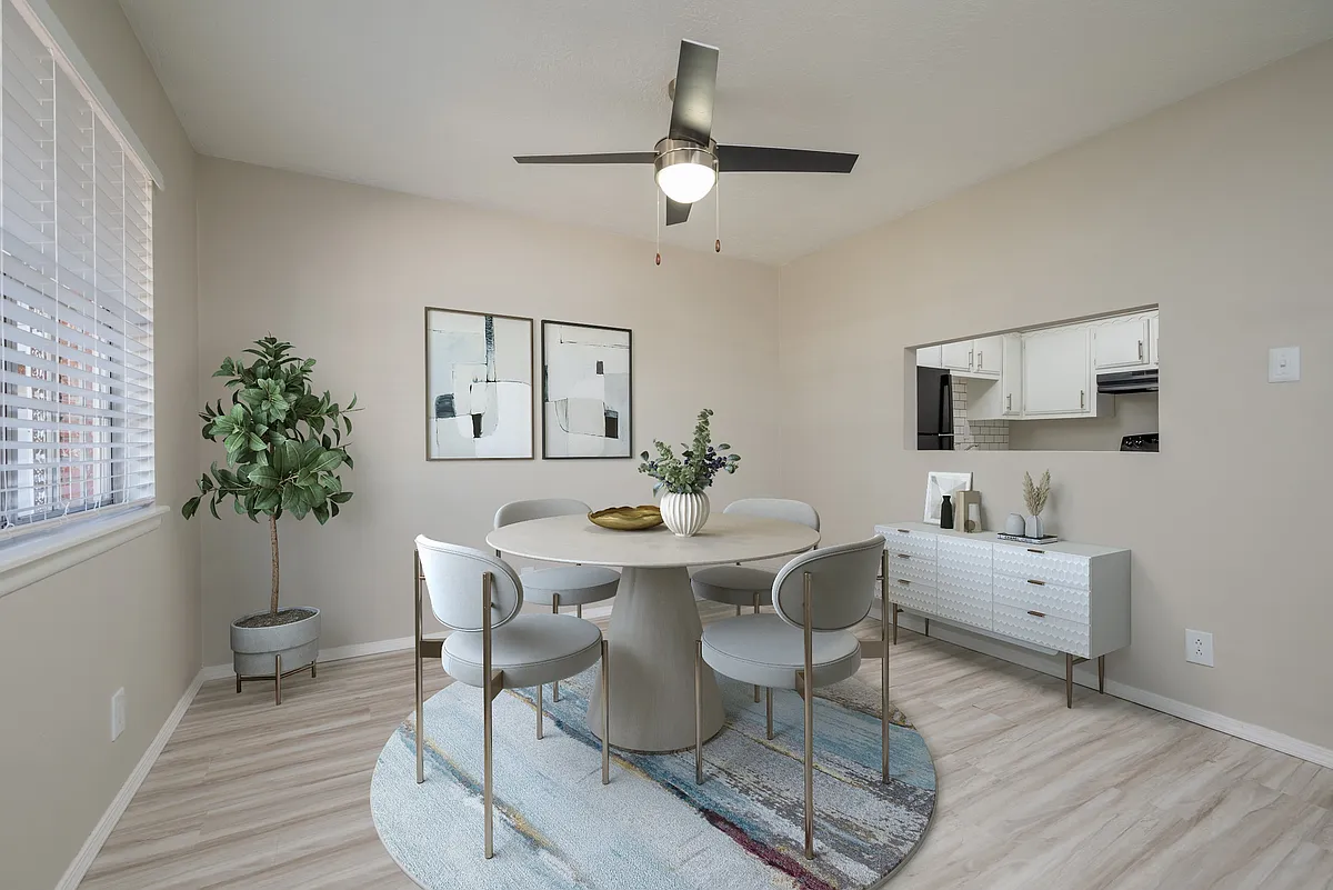 PineLane_Unit_9_002_Thanh - Pine Lane Apartments