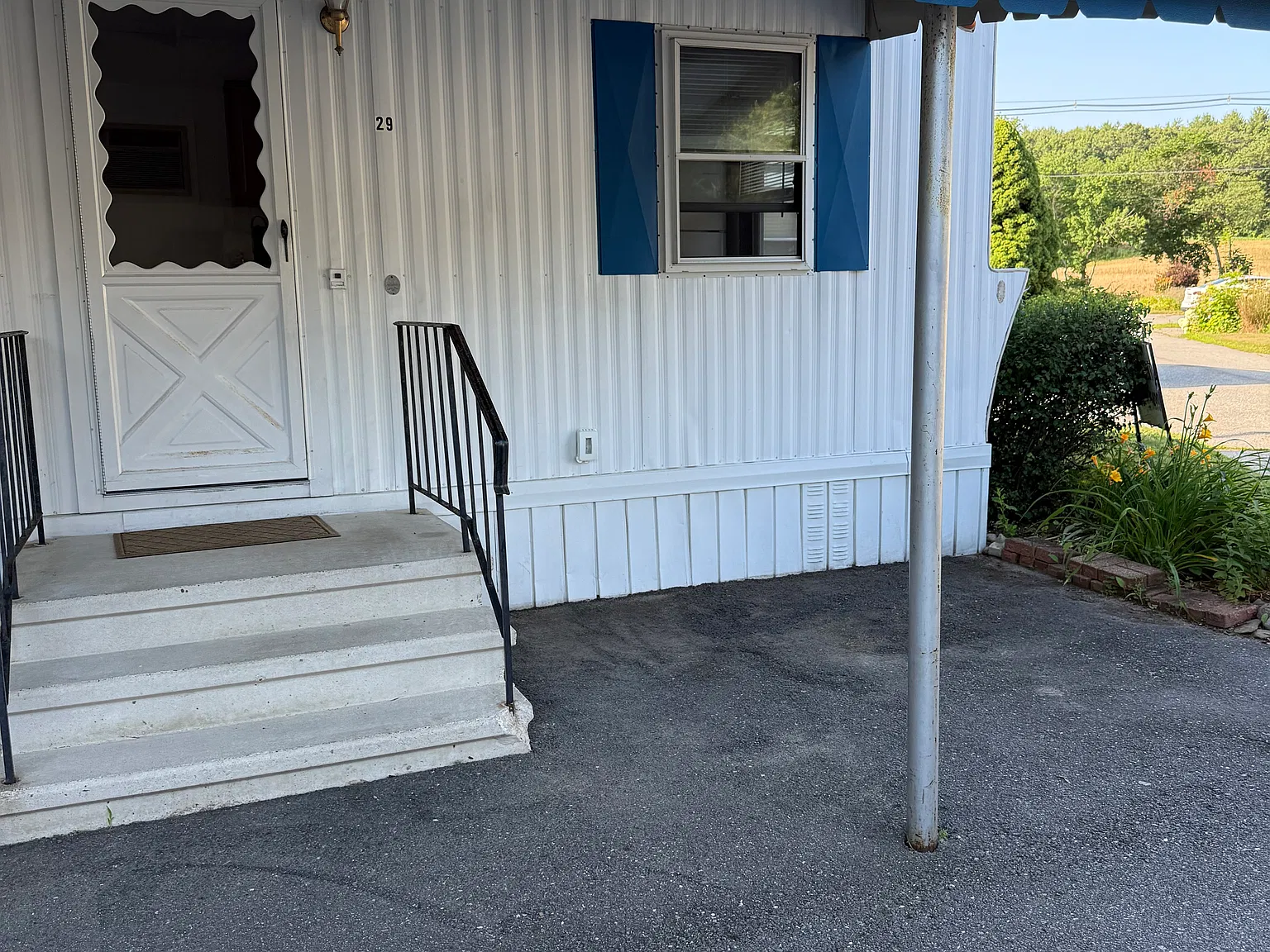 1 bed, 700 sqft, $1,750 — Photo 2