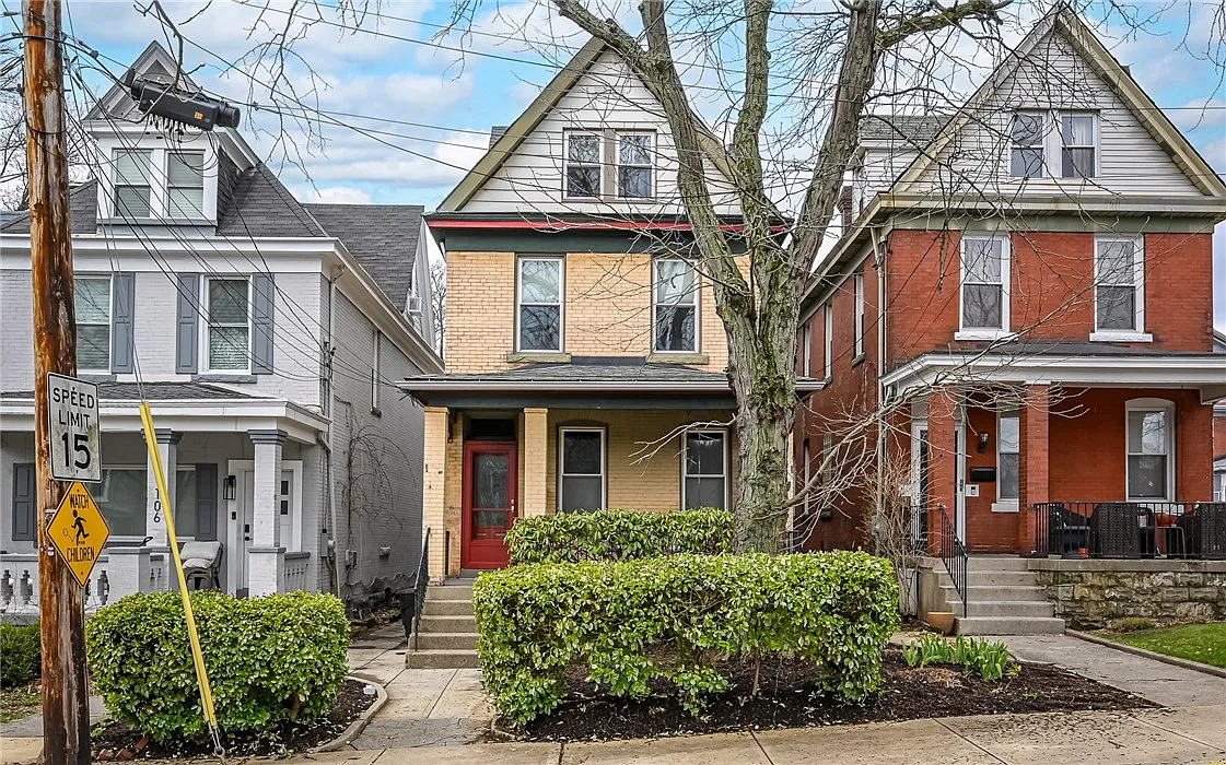 104 Ivy St photo 1