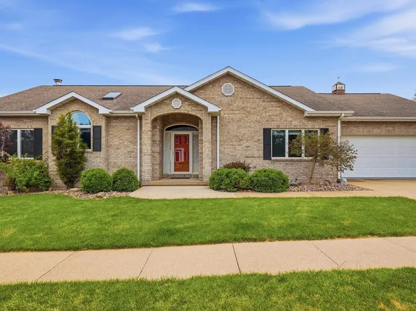 856 Elaine Ct, Dubuque, IA 52003