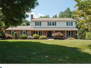 1048 Powderhorn Dr, Glen Mills, PA 19342