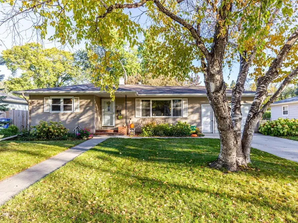 109 23rd Ave N, Fargo, ND 58102